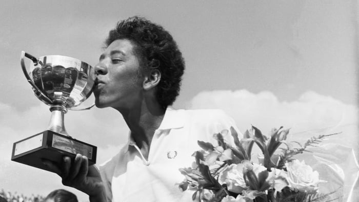 althea gibson french international tennis championships gettyimages 514964456