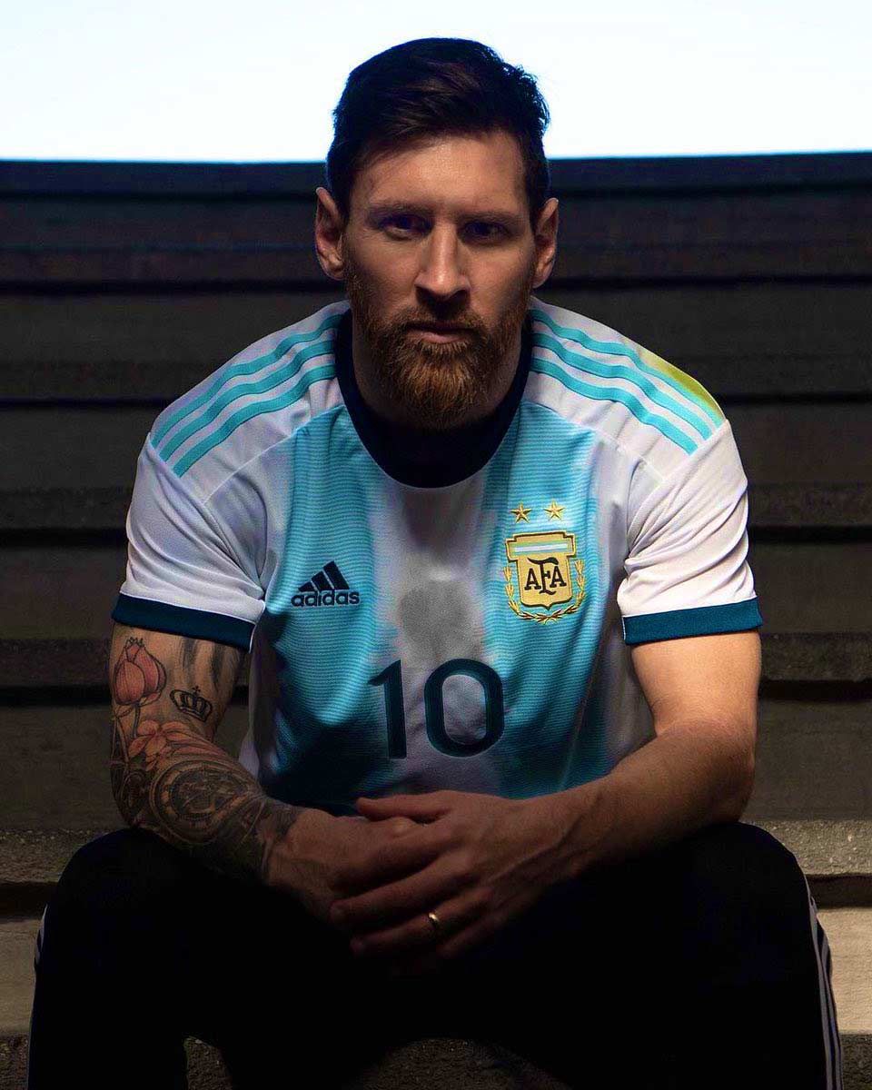 Ảnh Messi ăn mừng 5