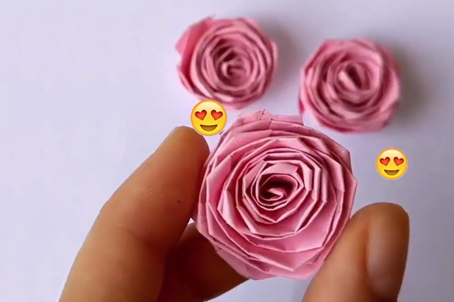 Cách gấp hoa hồng bằng giấy cuộn