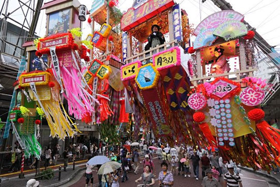 Tại Nhật Bản, nhiều hoạt động lễ hội được tổ chức vào ngày 7 tháng 7 âm lịch.
